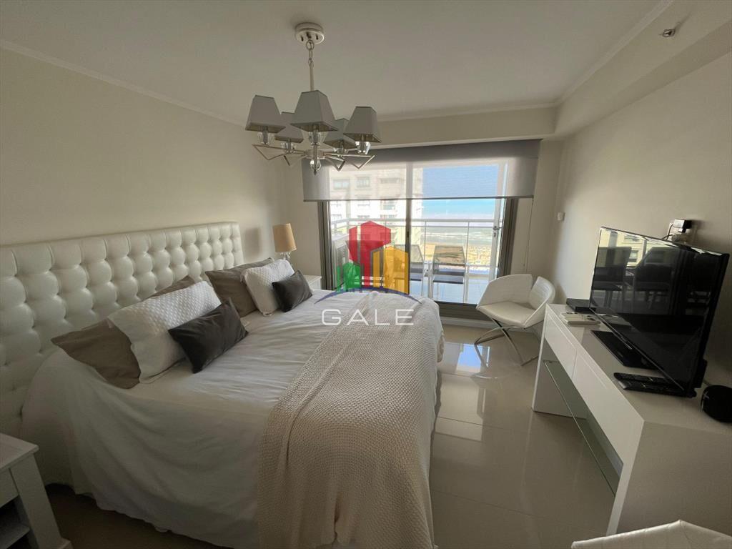 Apartamento de 3 dormitorios en Torre Imperiale -