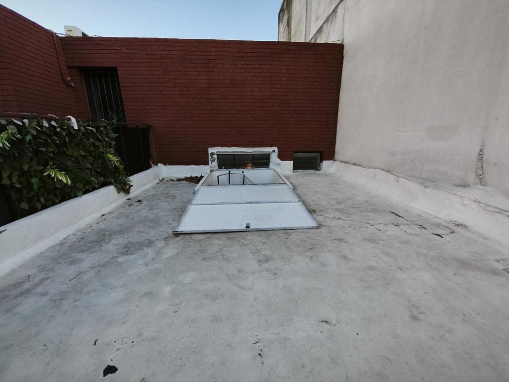 Casa (PH) a la Venta en Pocitos con Dos Dormitorios, Garaje