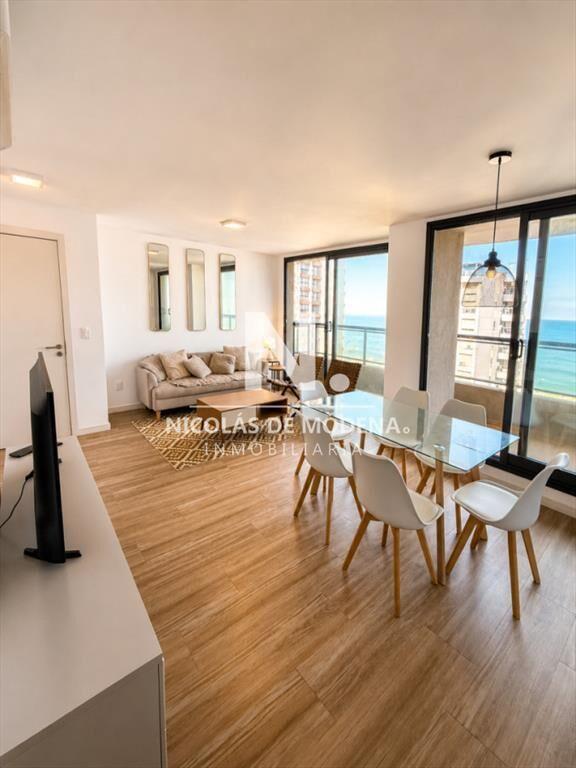 Apartamento de 2 dormitorios, frente al mar en