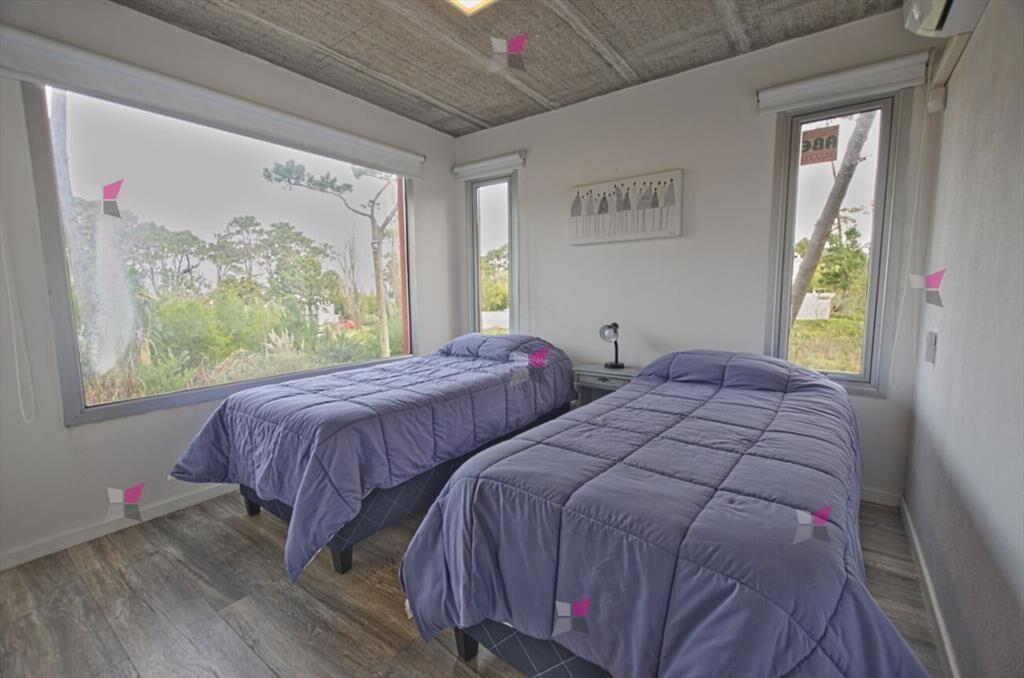 Moderna casa en Montoya