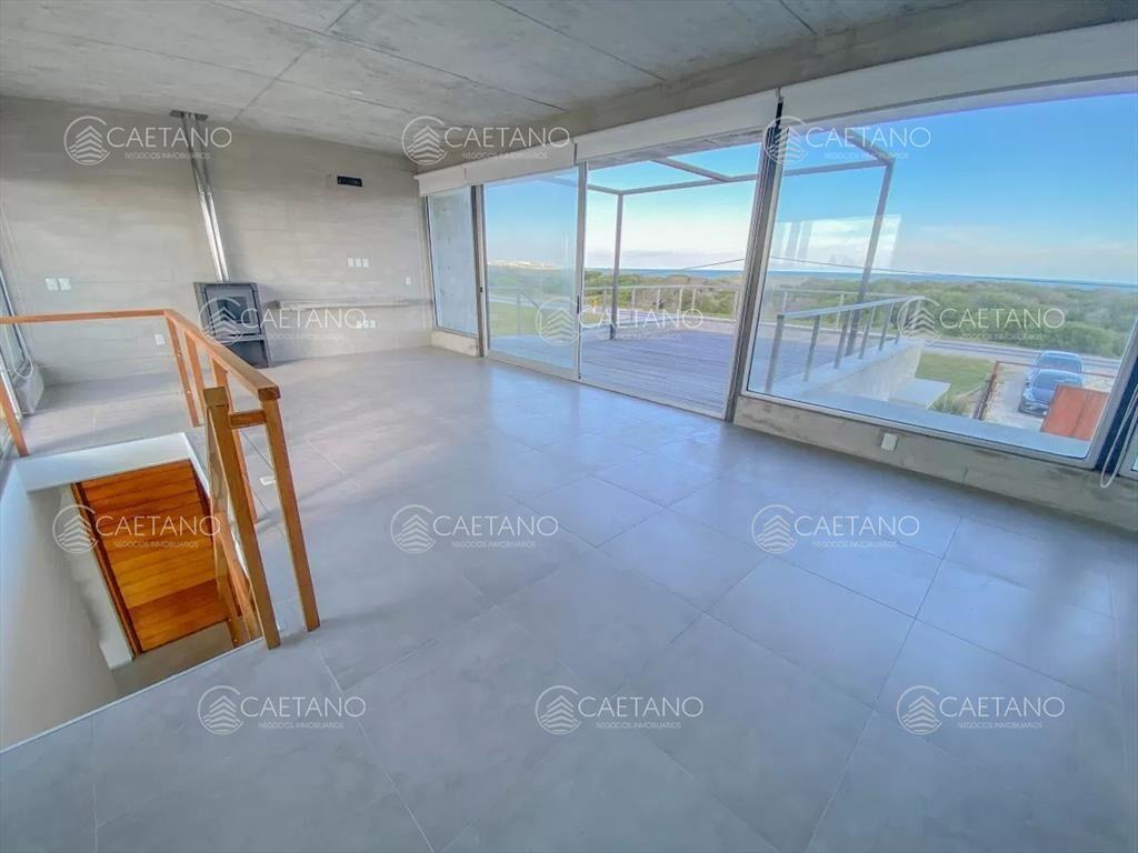 Casa en venta de 3 dormitorios frente al mar en