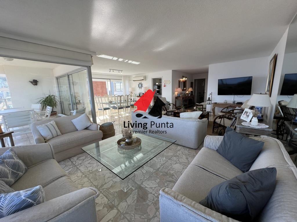 Retasado. Espectacular apartamento en venta en