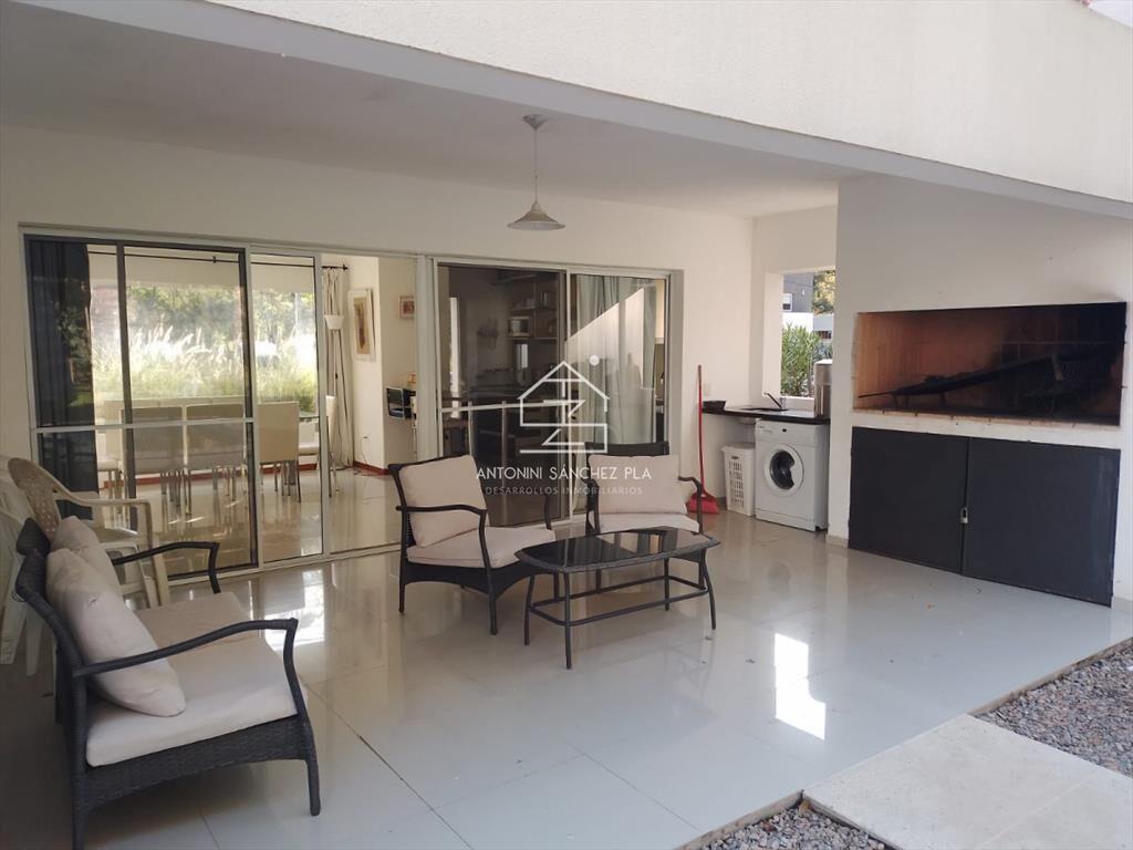 Casa en venta de 4 dormitorios en Solanas