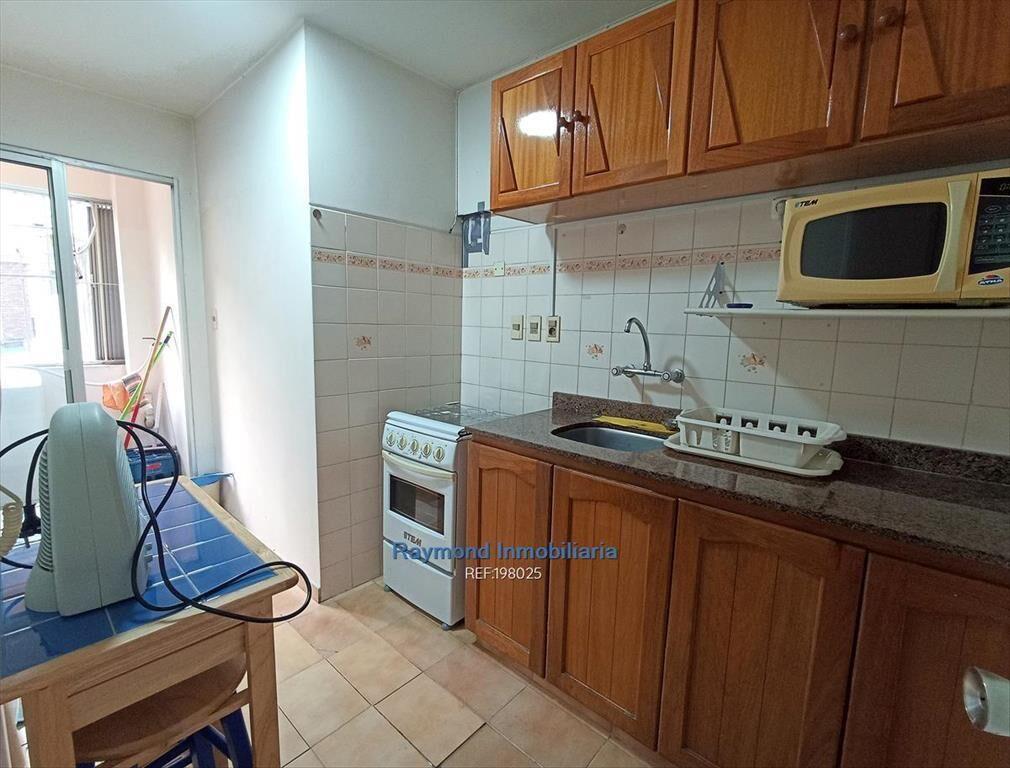 A pasos Rambla con muebles. 1 Dor, baño, coc def, lavadero