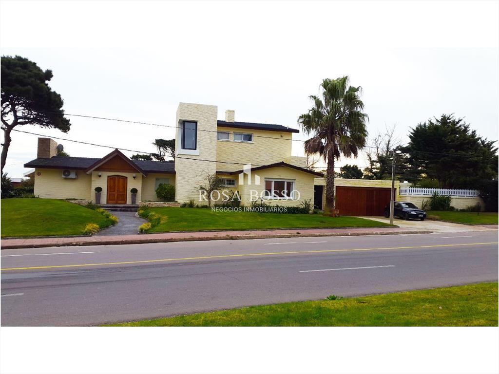 Casa en Mansa para la venta.