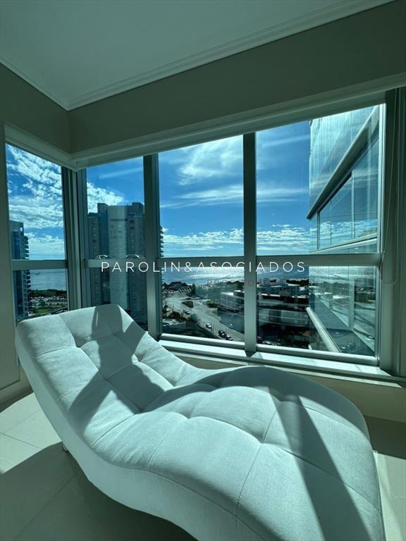 Apartamento en venta 3 dormitorios en Miami Punta