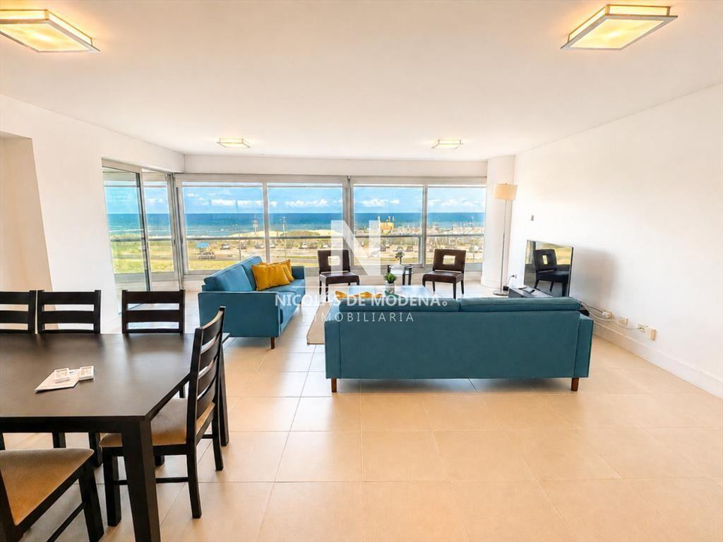 Apartamento de 3 y dependencia en torre de