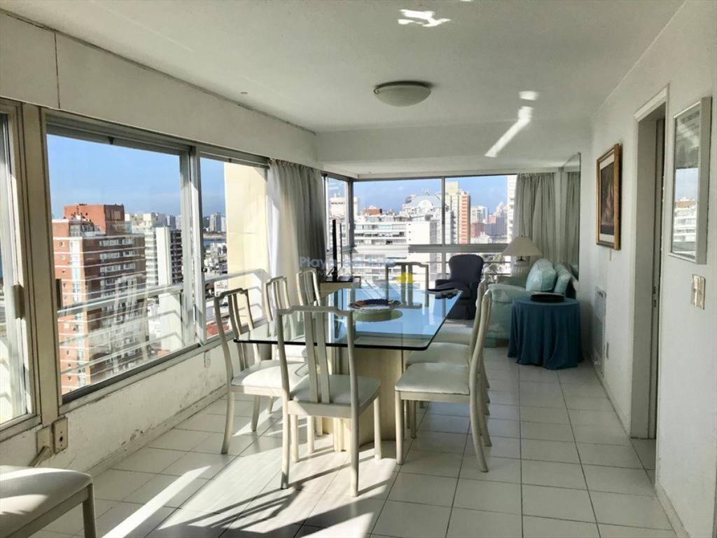 Apartamento de 3 dormitorios en Torre Verona , ,
