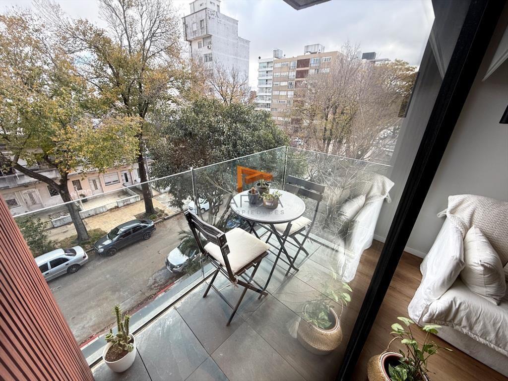 Casa en venta c/ cochera en Pocitos Nuevo