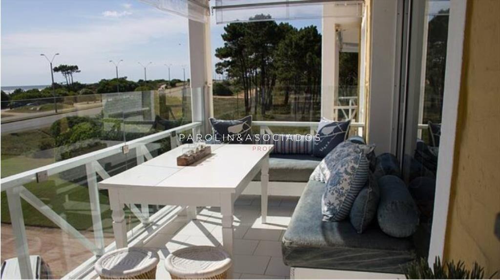 Apartamento de 2 dormitorios a la venta en del