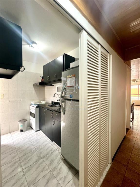 Oportunidad de negocio! Apartamento de 2 y 2 con