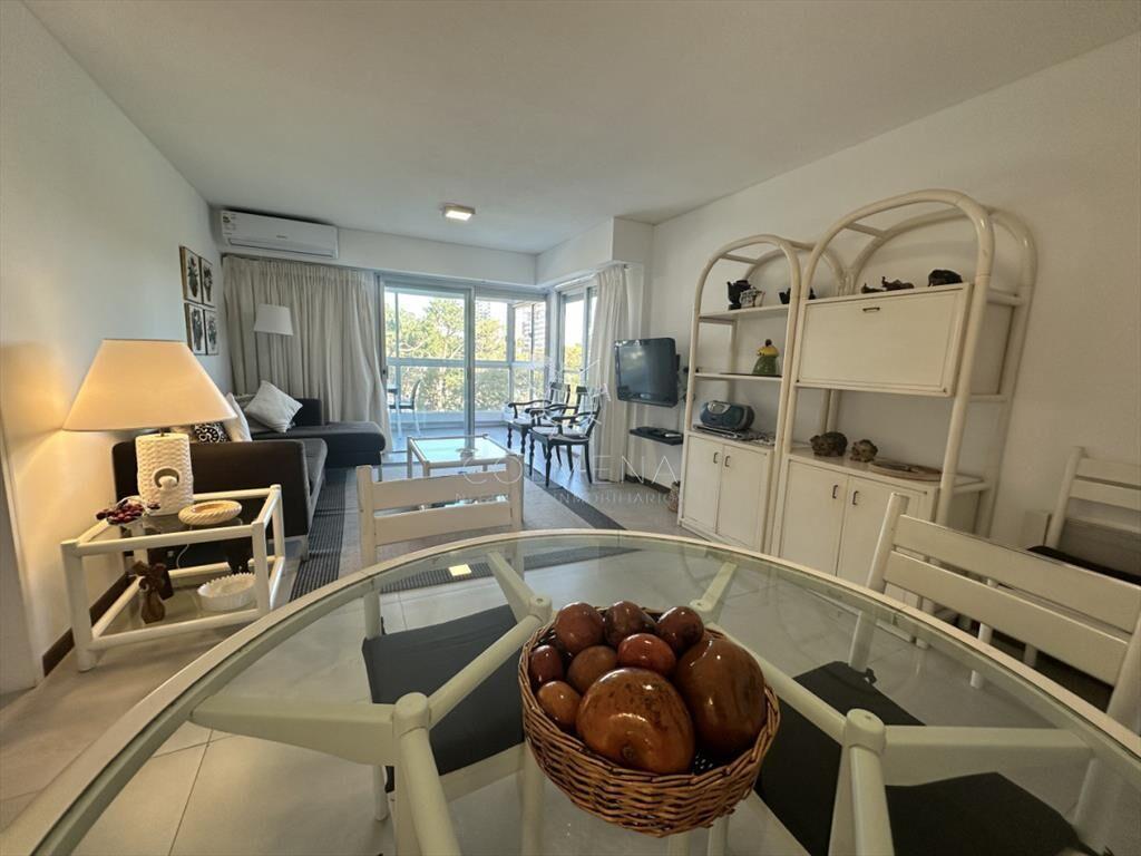 Apartamento en venta de dos dormitorios con listo