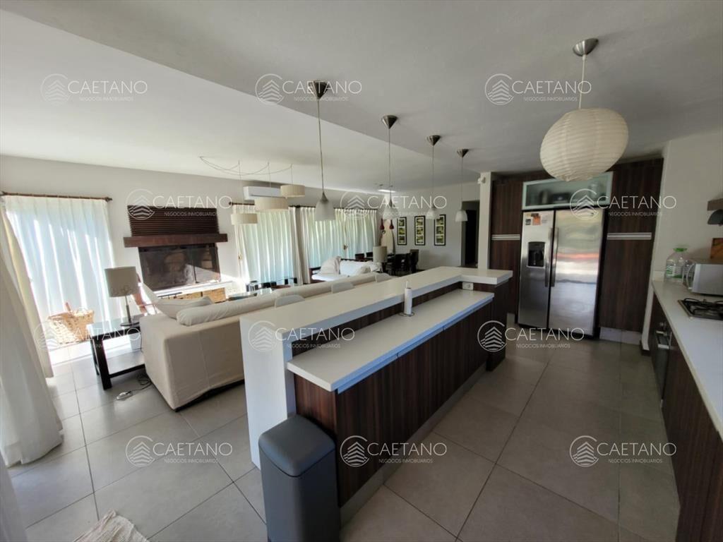 Casa Moderna en Montoya