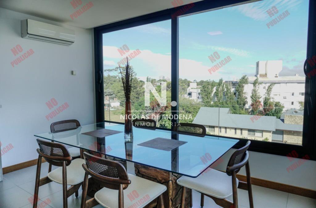 Vende apartamento equipado de 3 dormitorios al ,