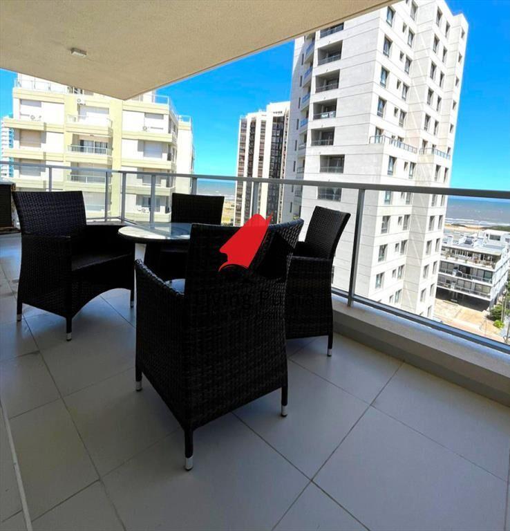 Apartamento a dos cuadras de Playa Brava