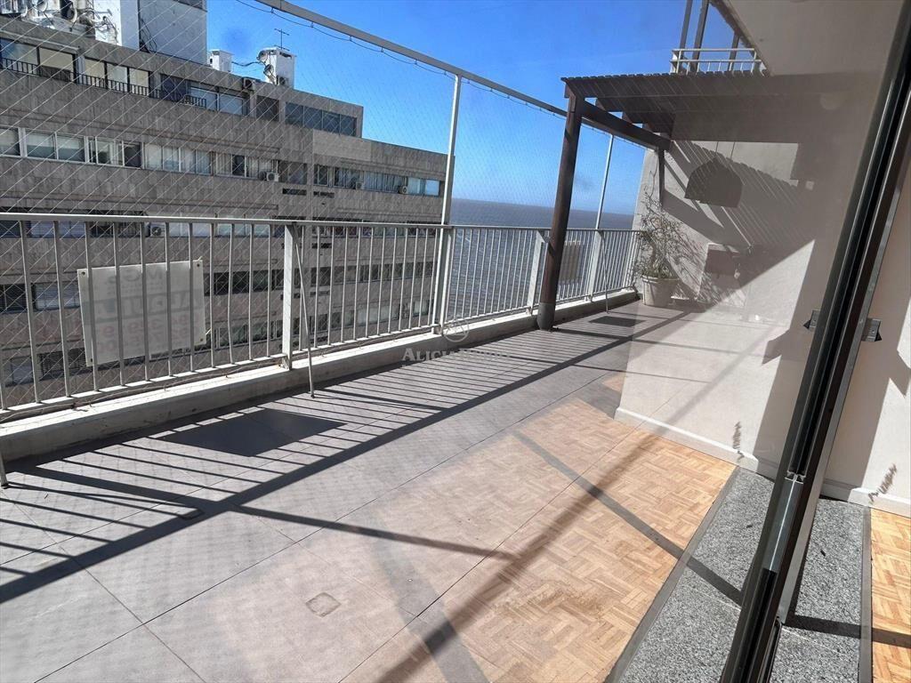 PENTHOUSE CON VISTA RAMBLA! MARTI Y RAMBLA! 103 MTS + 3O...