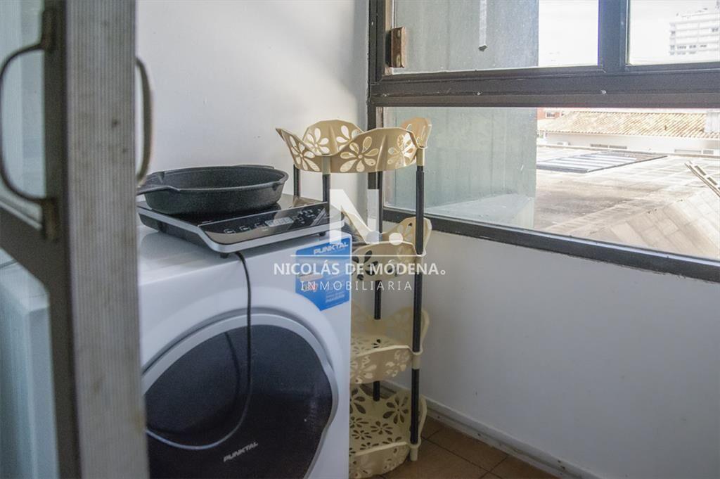 Amplio apartamento en Península, a pasos del mar de 3 dorm