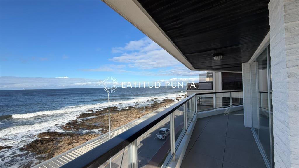 Apartamento 3 dormitorios. Península