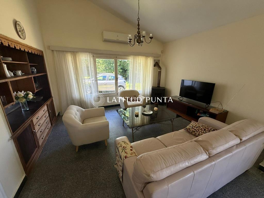 Casa a una cuadra del mar en venta