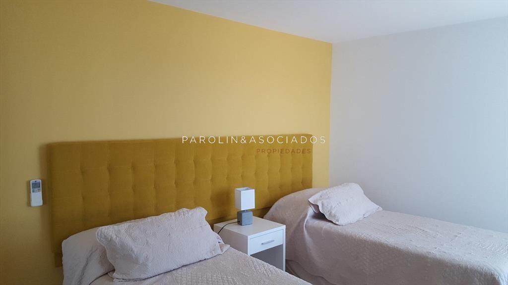 Apartamento en venta en piso alto en Look Brava,