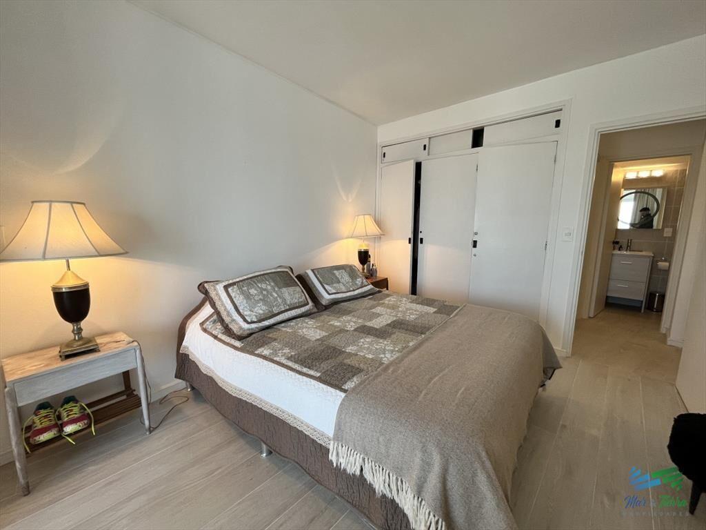 EN VENTA APARTAMENTO 2 DORMITORIOS, VISTA AL MAR,