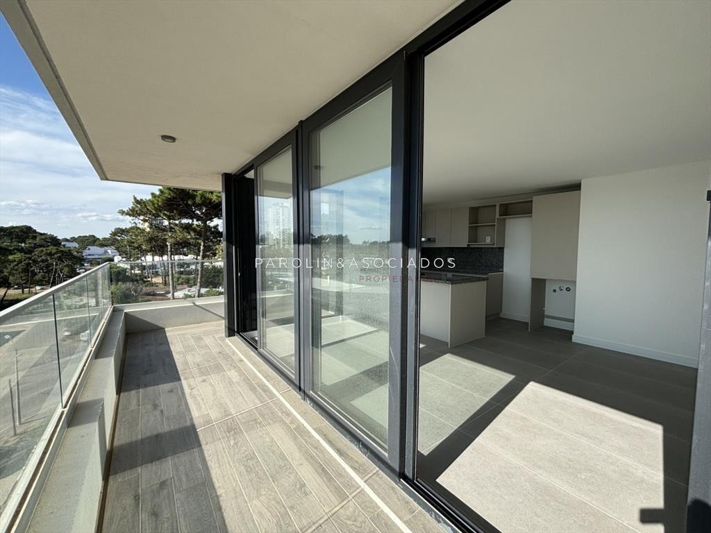 apartamento de 2 dormitorios moderno VIEW PUNTA DEL ESTE