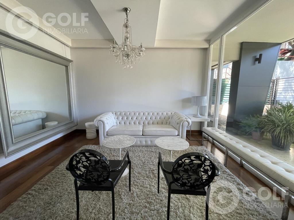 Venta o Alquiler de apartamento triplex de 5 dormitorios en
