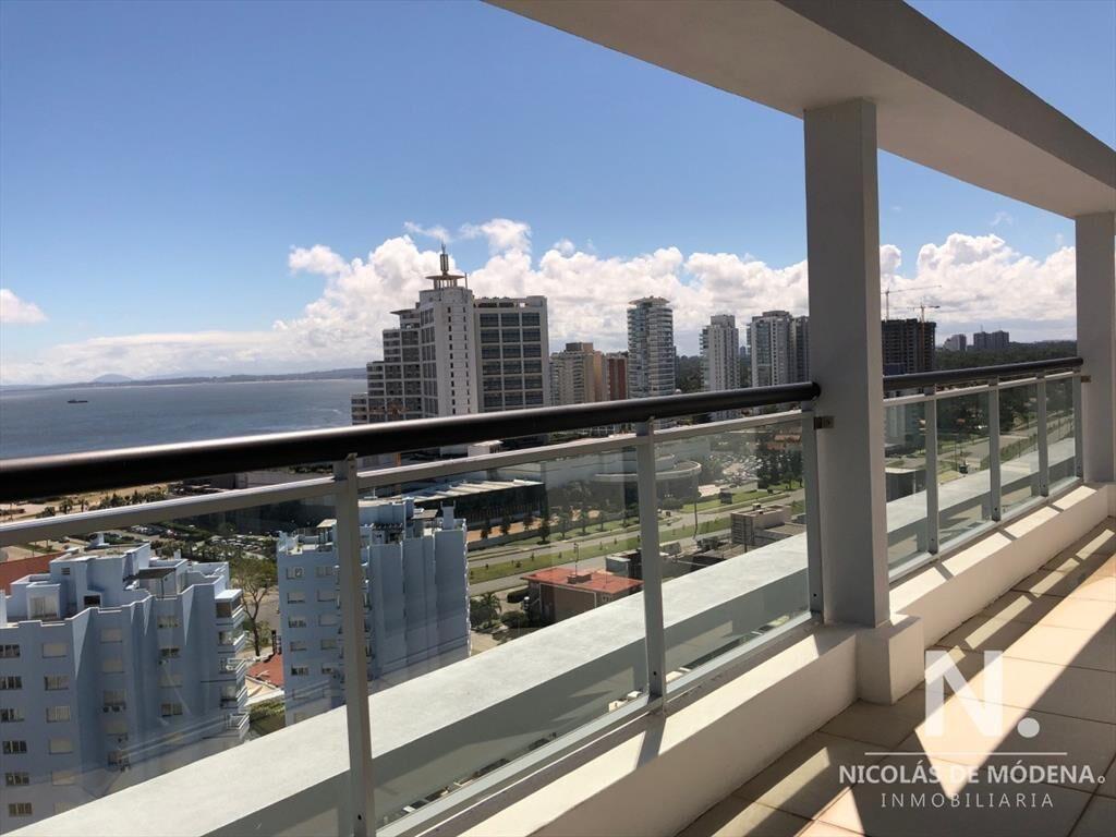 Penthouse con excelente vista al mar !