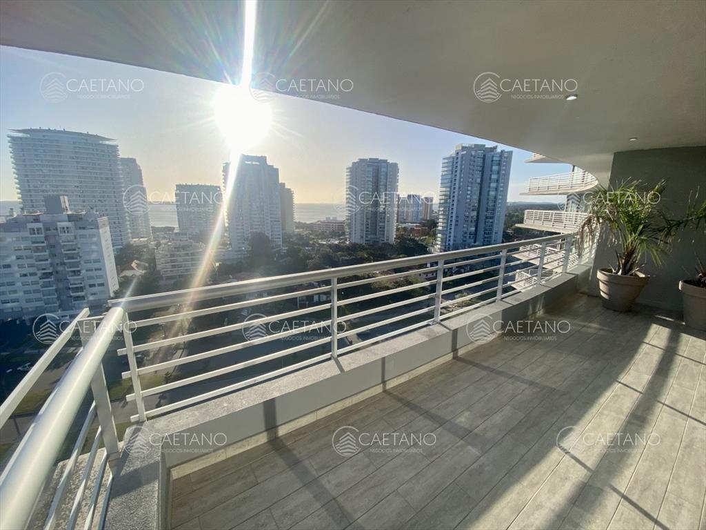 Venta apartamento 3 dormitorios. Playa mansa, del