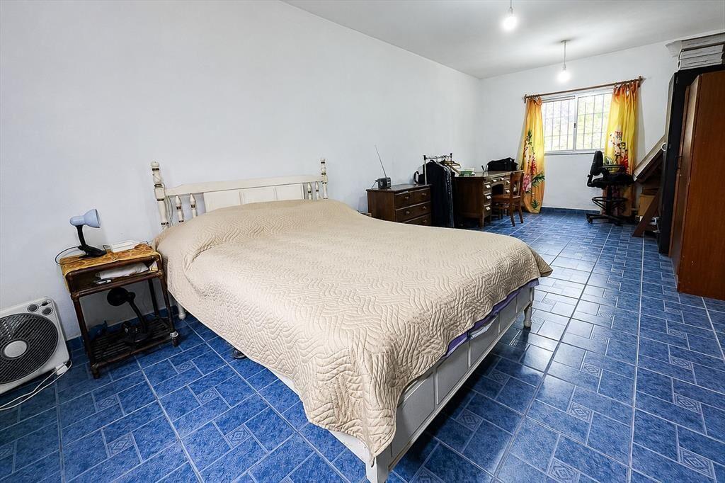 VENTA 2 CASAS + DEPOSITO MISMO PADRON, EN MARINDIA