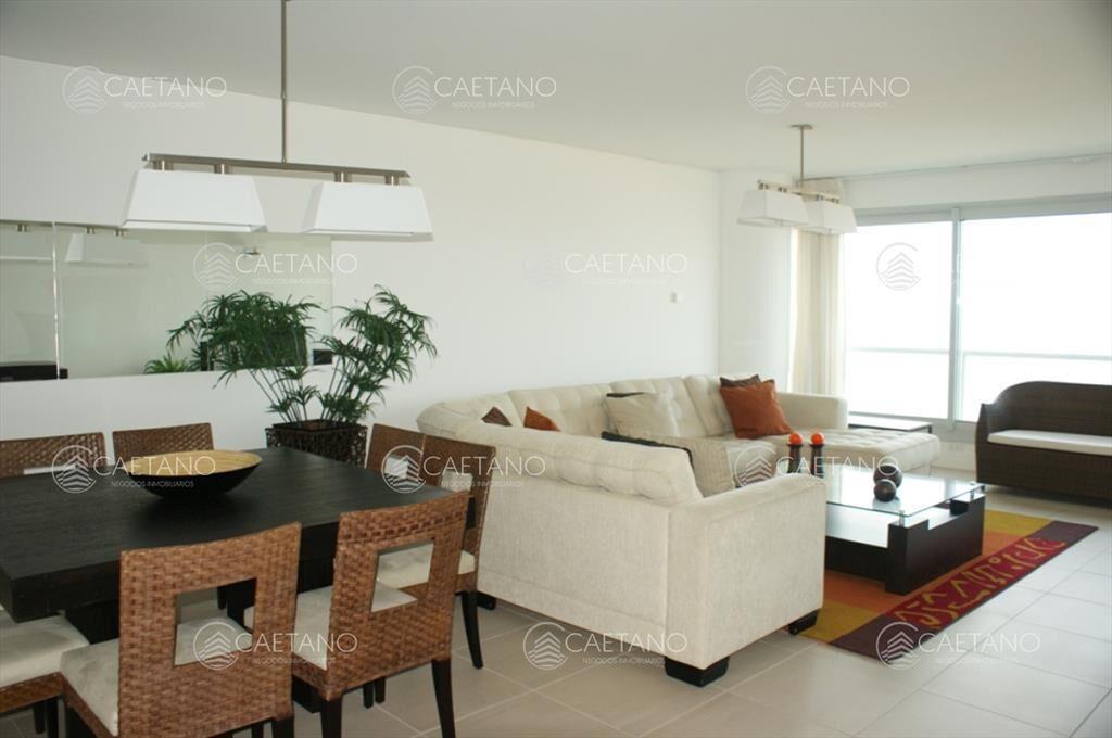 Alquiler de apartamento en Playa Brava.