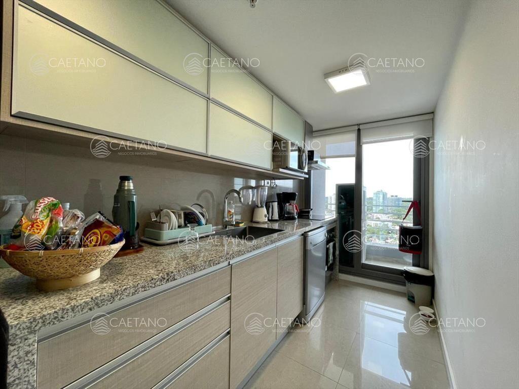 Excepcional apartamento de 4 dormitorios en piso