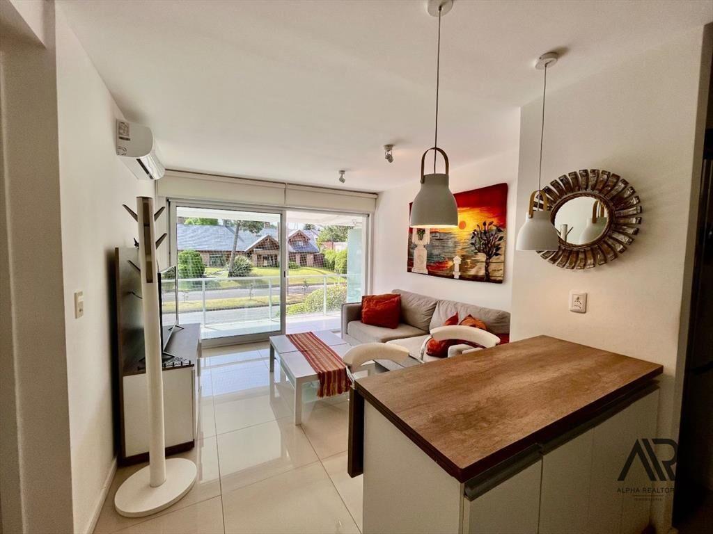 Apartamento en venta c/ cochera en Playa Mansa