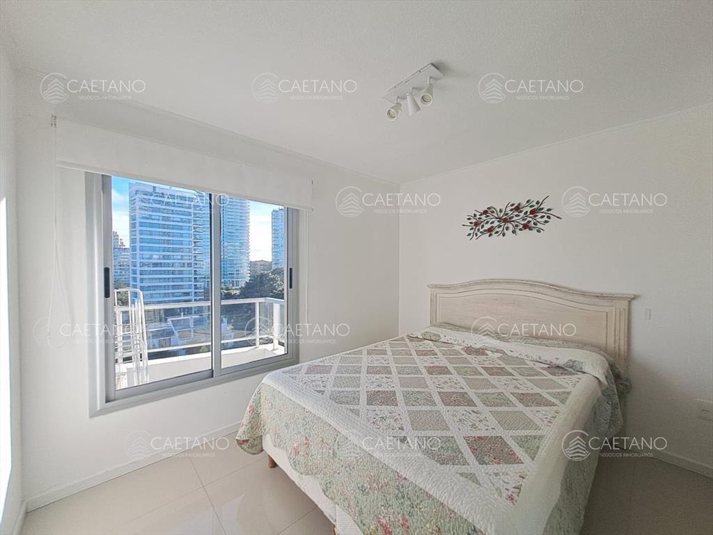 Espectacular apartamento de 1 dormitorios, con servicios, a