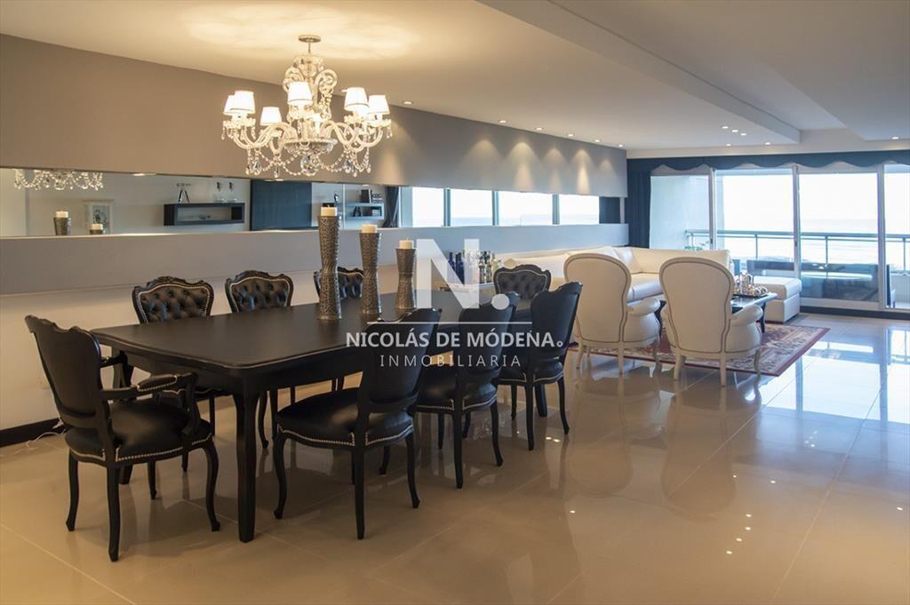 Departamento en venta frente al mar. Torre Lobos,
