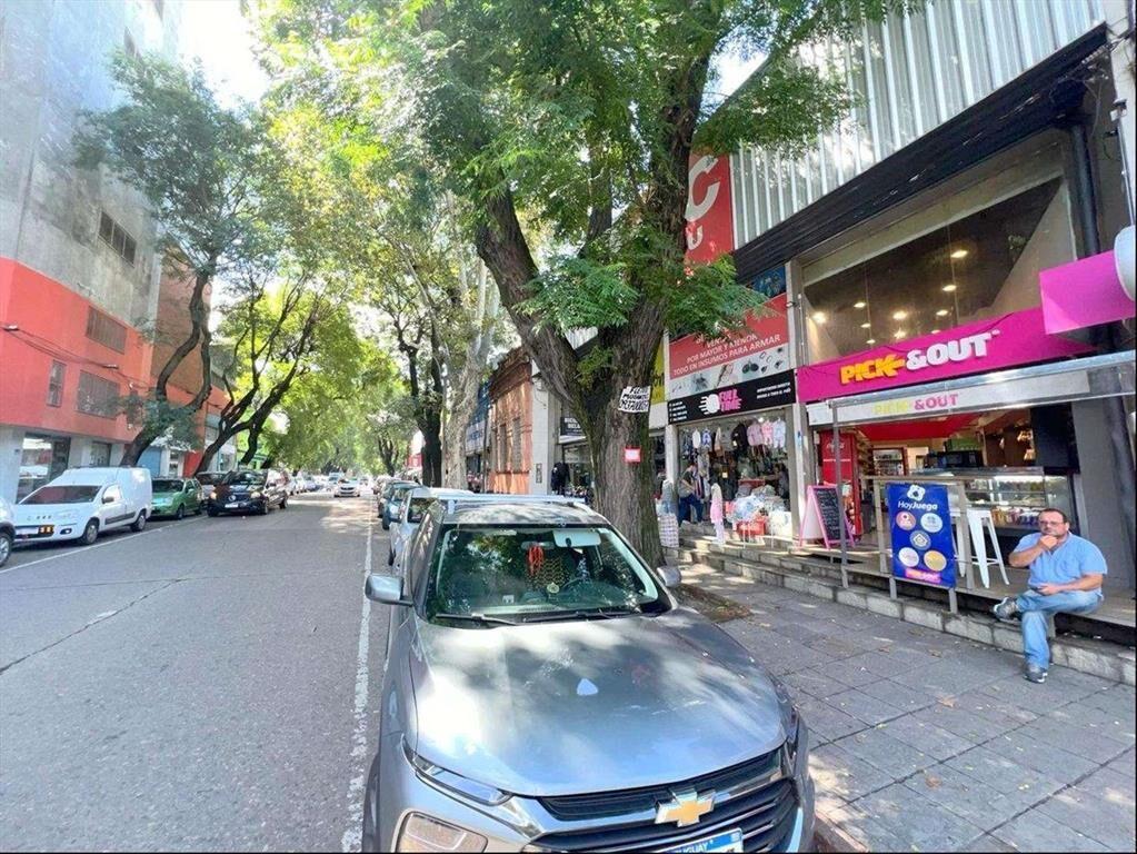ALQUILER LOCAL DE 100M2 EN ARENAL GRANDE Y MARTÍN GARCÍA