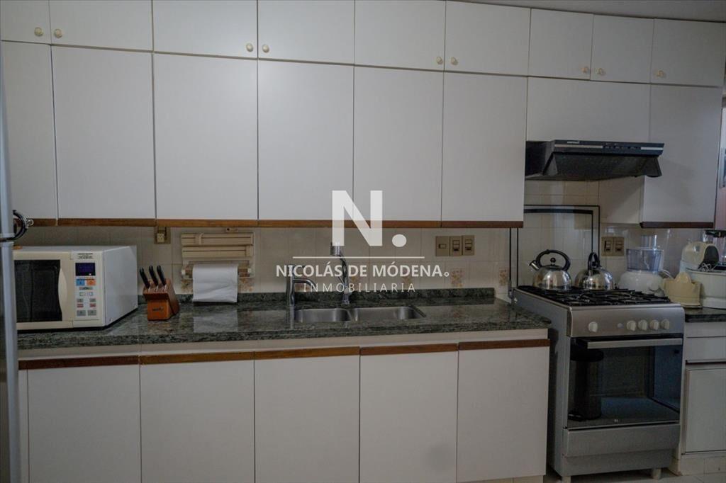 Vende apartamento en Roosevelt de 2 dormitorios,
