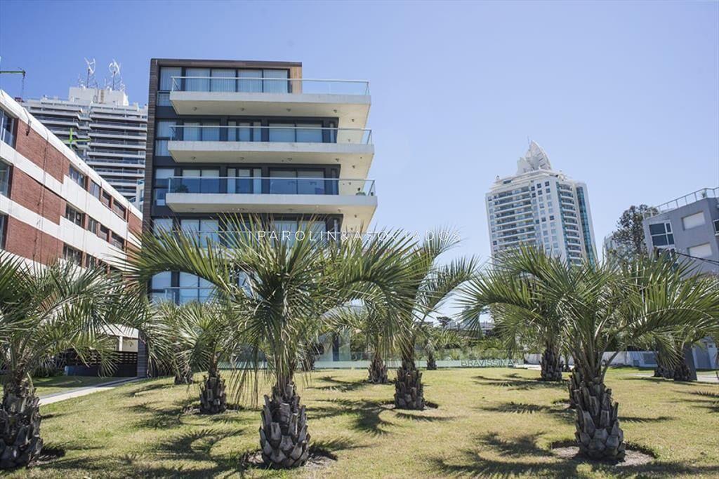 Apartamento en venta en Bravissima, Punta del