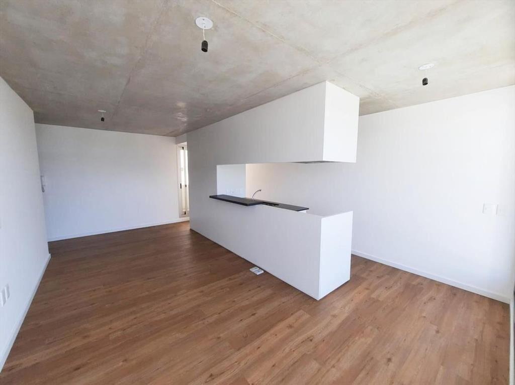 VENTA APARTAMENTO 2 DORM GARAGE CENTRO CON RENTA