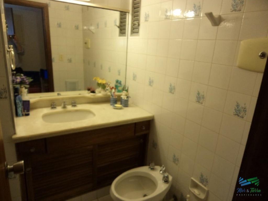 Apartamento con vista espectacular a playa mansa