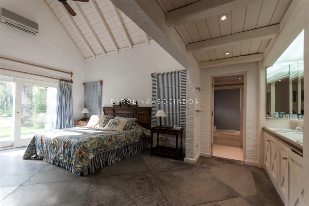 Punta del Este, chalet con 4600 m2 de tierra, 5