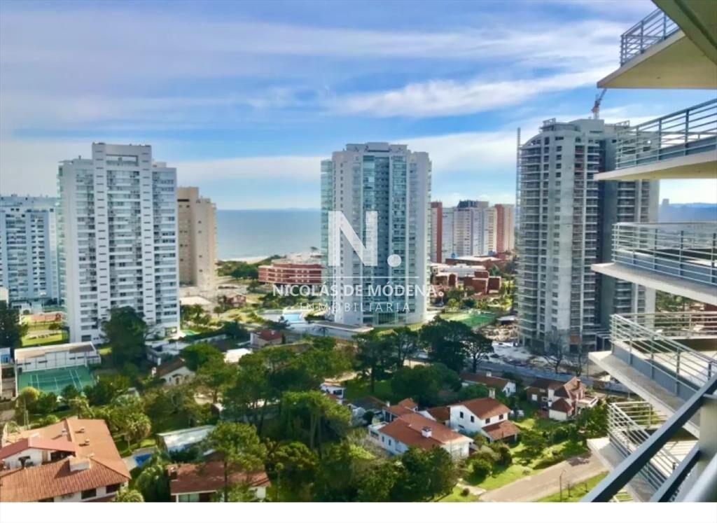 Venta de Apartamento 3 dormitorios en Playa Punta