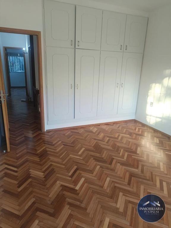 Apartamento duplex en alquiler con cochera cerca de nuev...