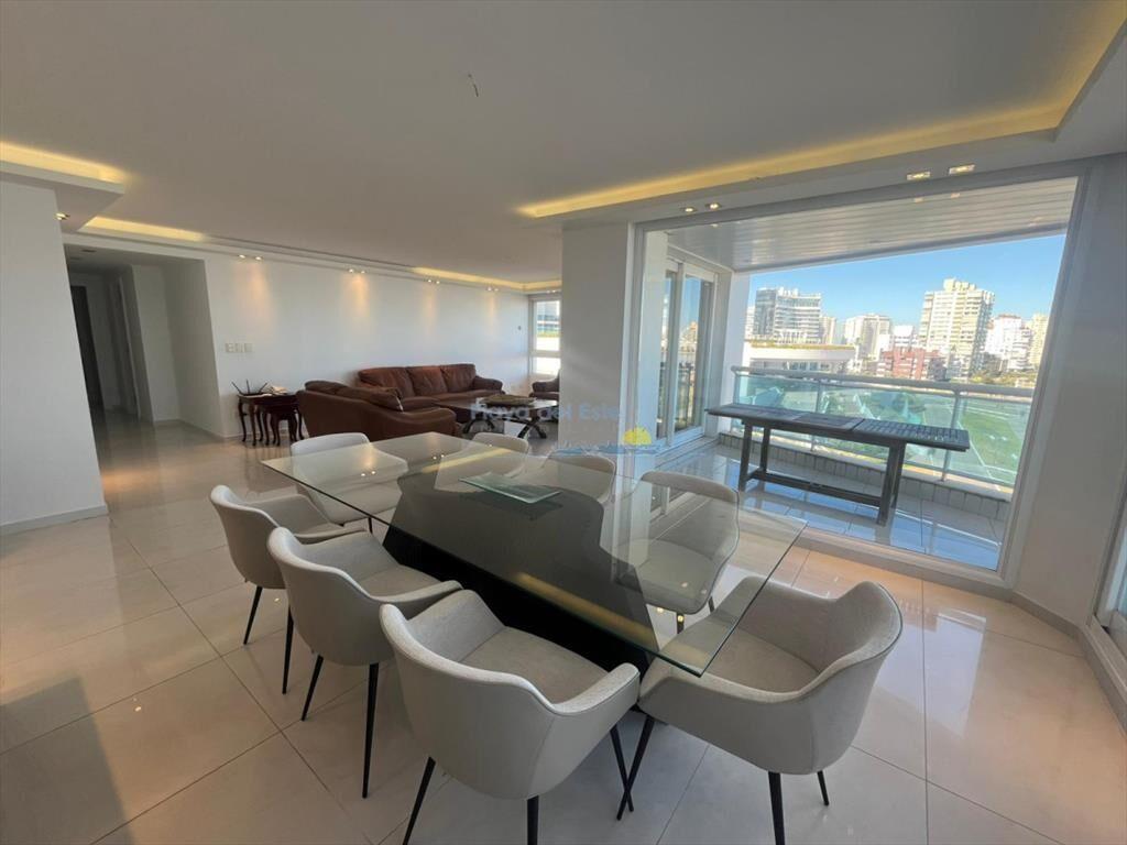 Apartamento de 3 dormitorios en Torre Millenium ,