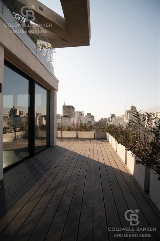 Venta apartamento penthouse cuatro dormitorios con renta en