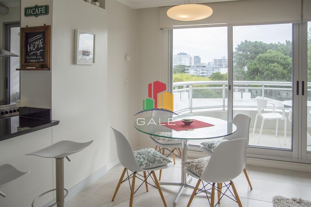 Departamento de 1 dormitorio y medio en venta en