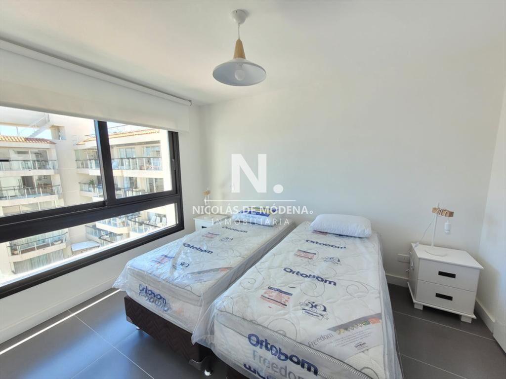 Apartamento en venta, 3 dormitorios 2 baños, bonaire iv-Pu