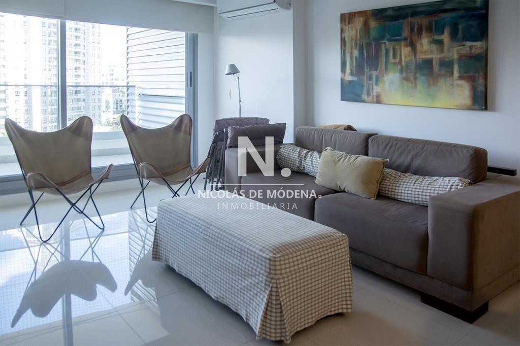 Apartamento en venta en Torre esmeralda de 3 , en