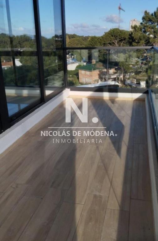 En venta apartamento de 3 dormitorios en con
