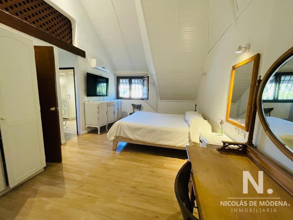 Casa En Venta De 3 Dormitorios Con loft, Ubicada En Mansa,
